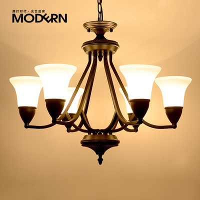 美式鄉村與北歐簡約的完美融合 鐵藝吊燈的多場景應用